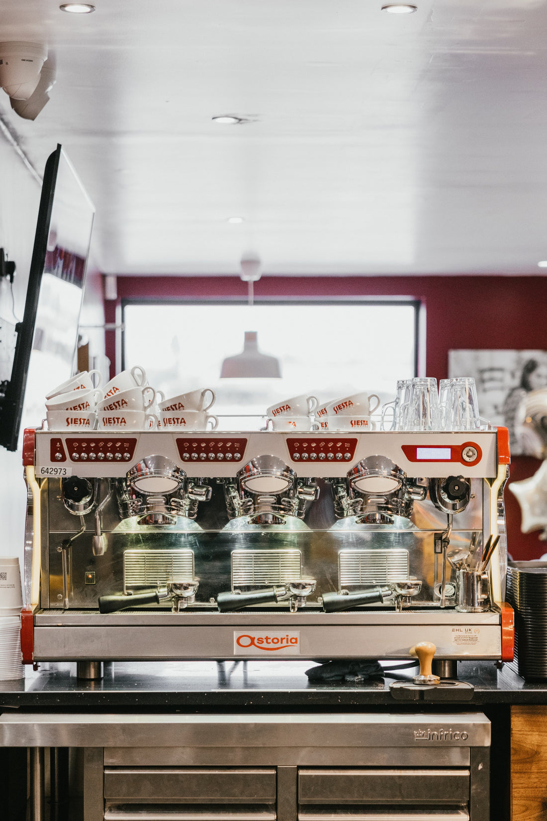 slider image slider_item_7LT3ta